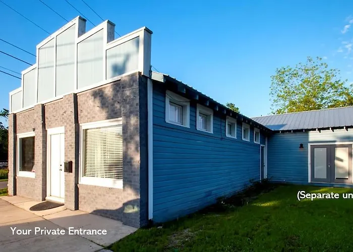 Beautiful Studio Close To The Beach!